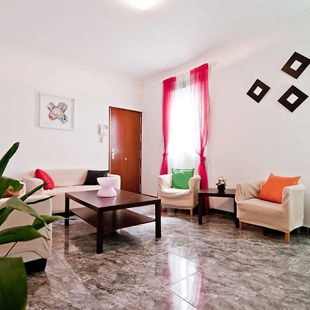 Apartamentos Aqui Me Quedo Madrid Luaran gambar