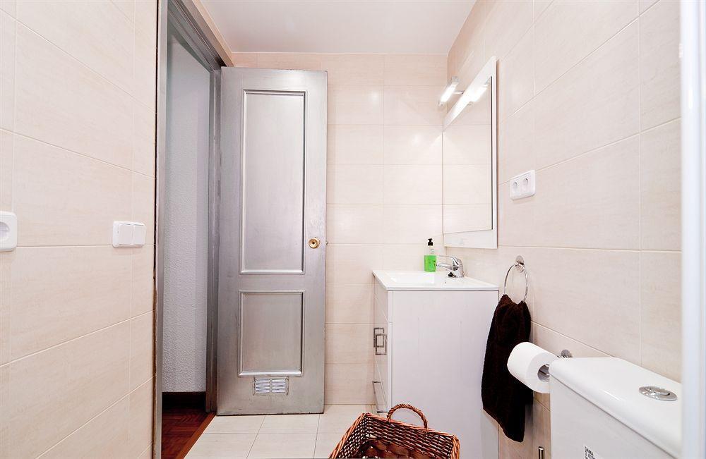 Apartamentos Aqui Me Quedo Madrid Luaran gambar