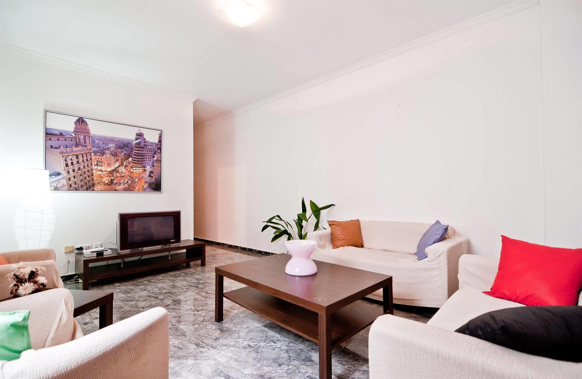 Apartamentos Aqui Me Quedo Madrid Luaran gambar