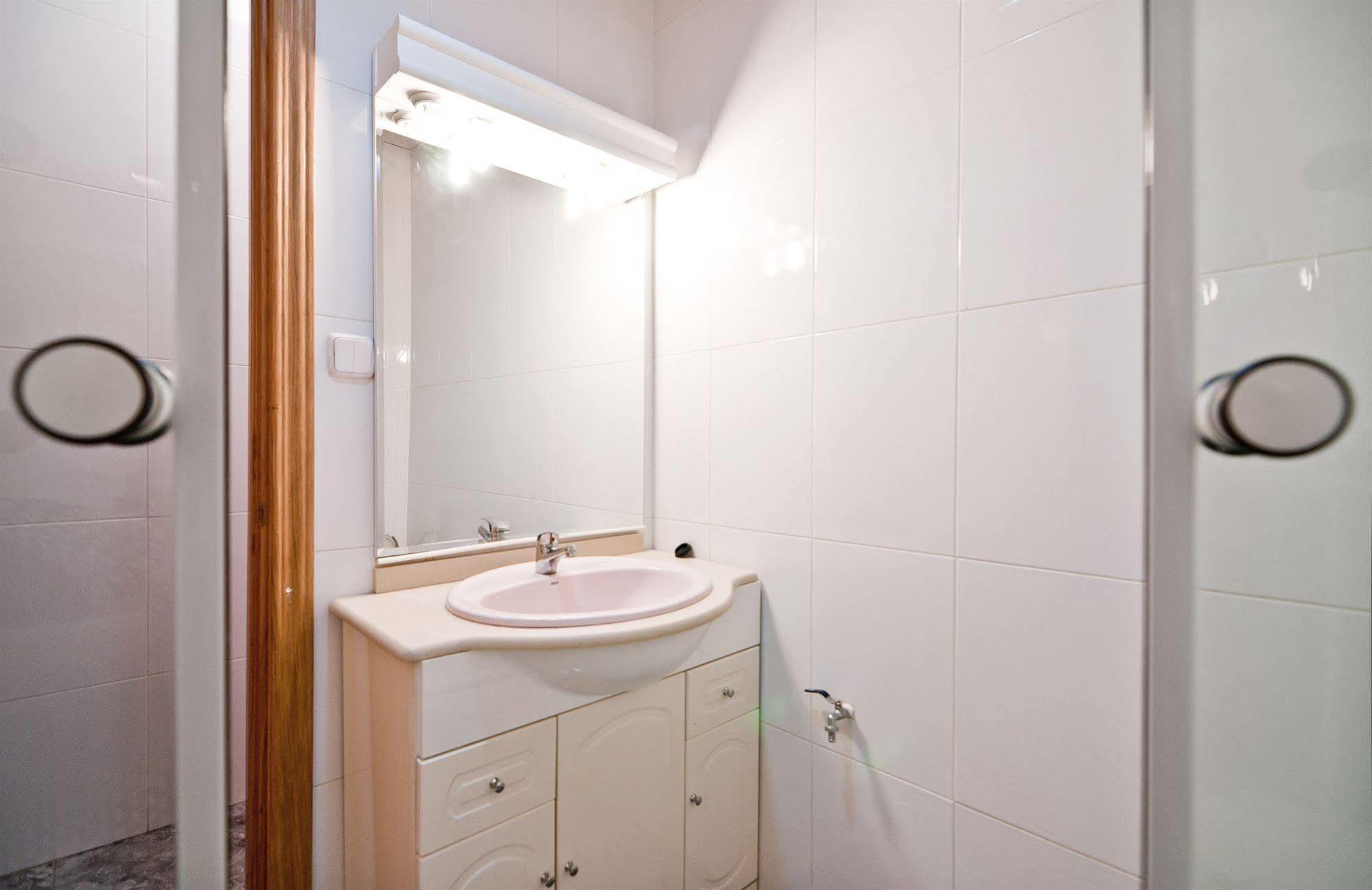 Apartamentos Aqui Me Quedo Madrid Luaran gambar