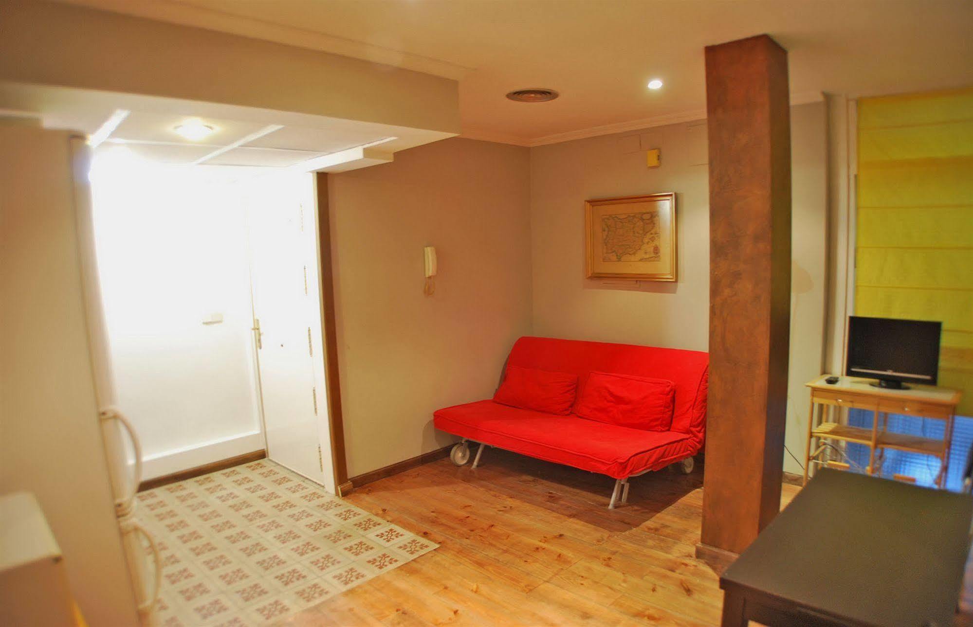 Apartamentos Aqui Me Quedo Madrid Luaran gambar