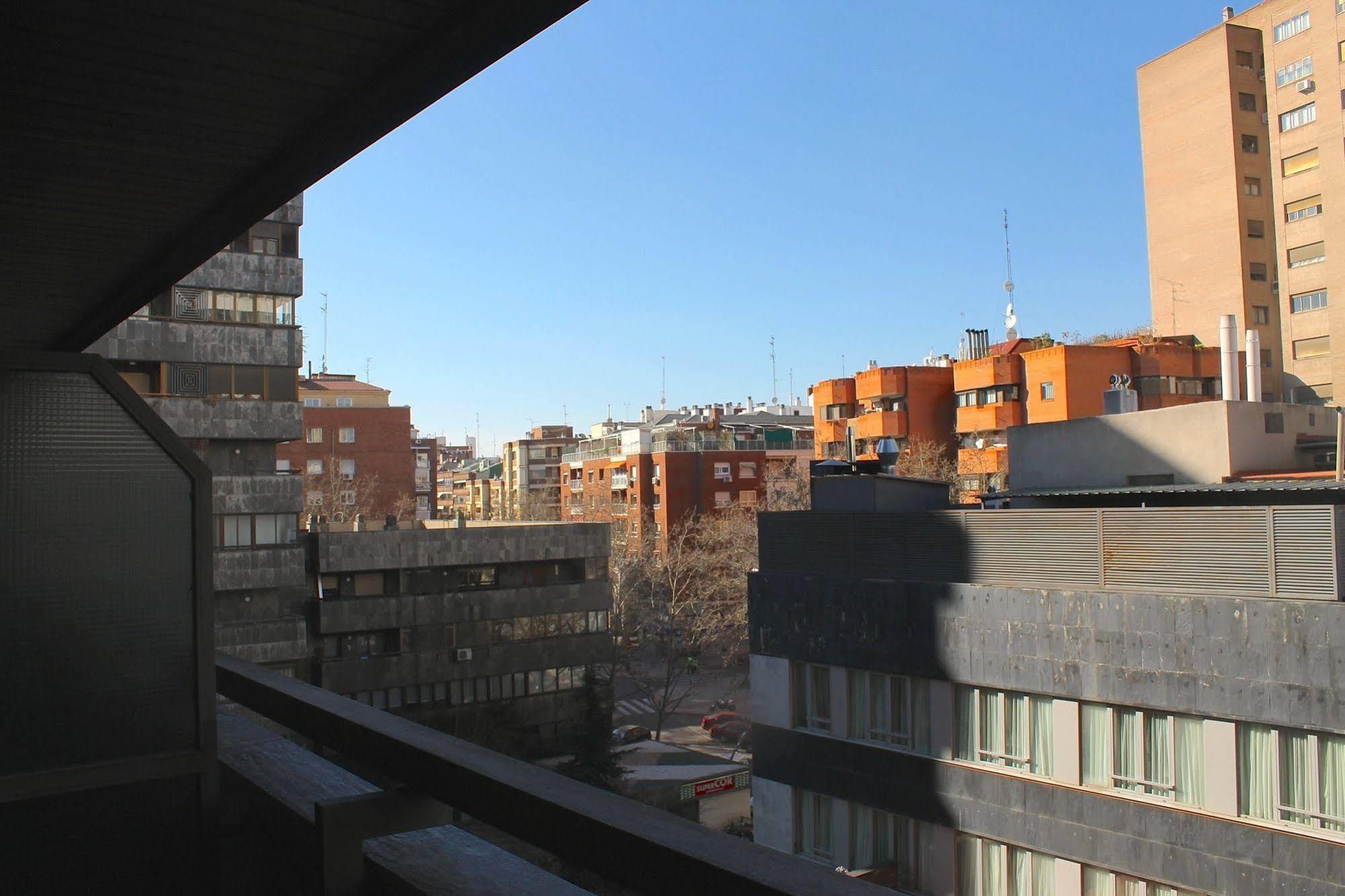 Apartamentos Aqui Me Quedo Madrid Luaran gambar